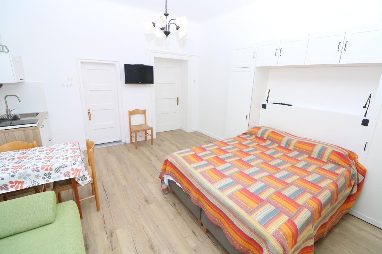 Studio Apartments Cavrak With Terrace Baska  Luaran gambar