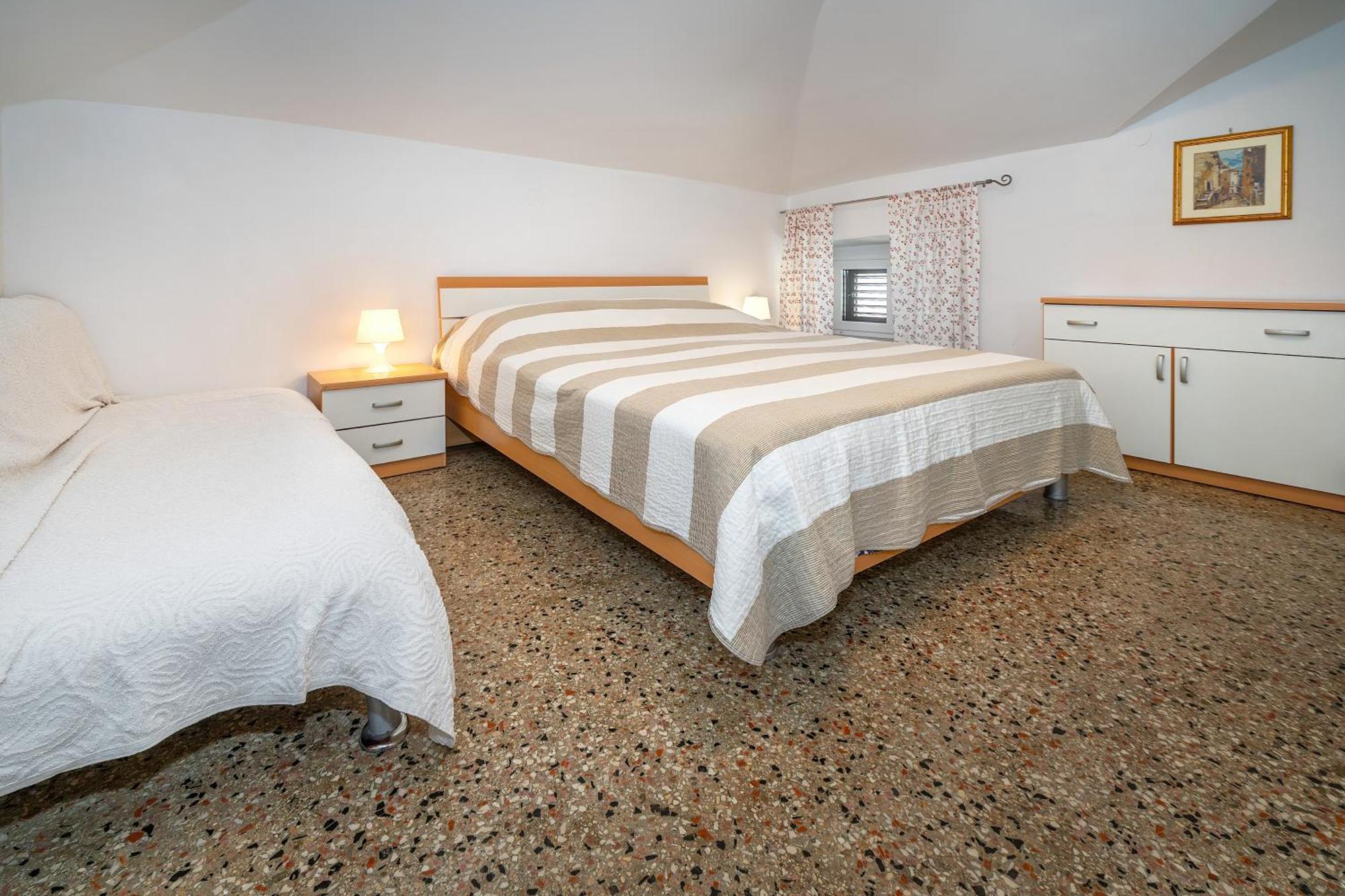 Studio Apartments Cavrak With Terrace Baska  Luaran gambar